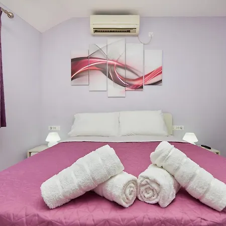 Apartment Kolorina *