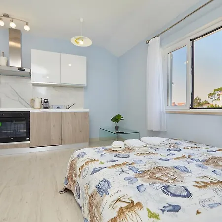 Kolorina Apartman *